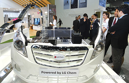 LG그룹, ‘자동차부품·에너지’ B2B 역량 강화로 승부