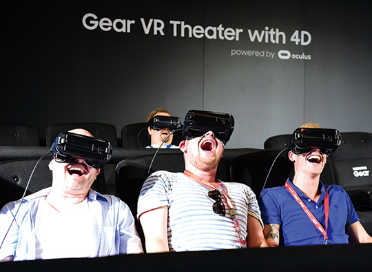 현실로 들어온 VR의 세계