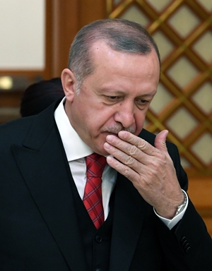 레제프 타이이프 에르도안 터키 대통령 “아이폰 대신 삼성 있다”
